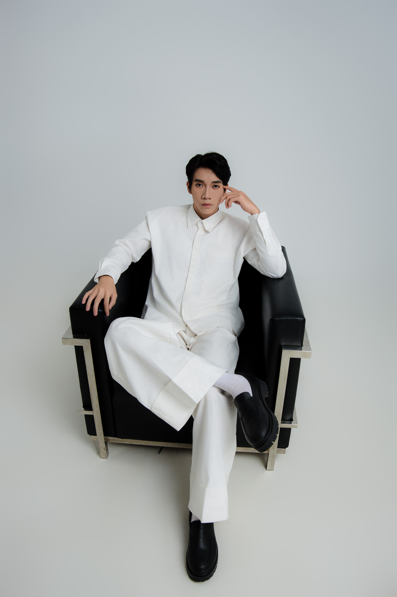 WHITE OVERSIZE SHIRT